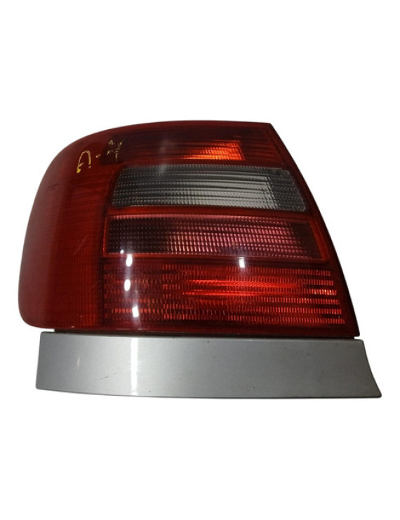 Lanterna Esquerda Audi A4 1997 1998 1999 2000 2001 Esquerdo/motorista Vermelho