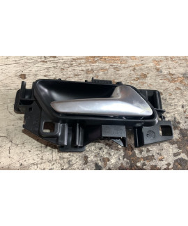 Maçaneta Traseira Direita Peugeot 3008 2017 2018 2019 2020