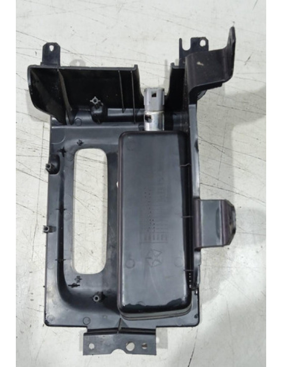 Tomada Console Central Grand Cherokee 2014 2015