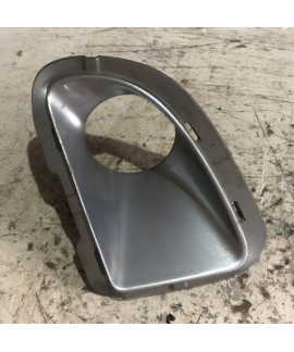 Moldura De Farol De Milha Esquerdo Fiat Punto 2007 - 2012 Cinza