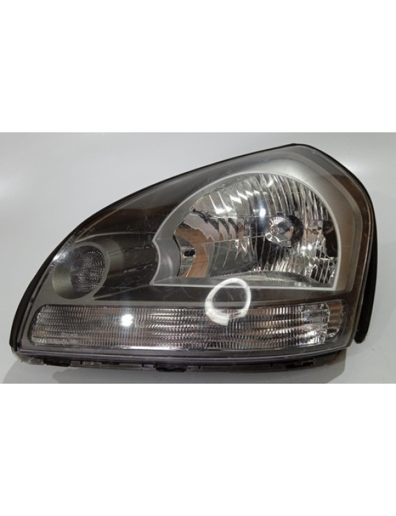 Farol Esquerdo Hyundai Tucson 2004 - 2016 Detalhe