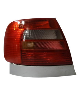Lanterna Esquerda Audi A4 1997 1998 1999 2000 2001 Esquerdo/motorista Vermelho