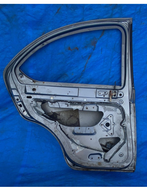 Porta Traseira Esquerda Jac J3 Hatch 2010 A 2013 / Detalhe