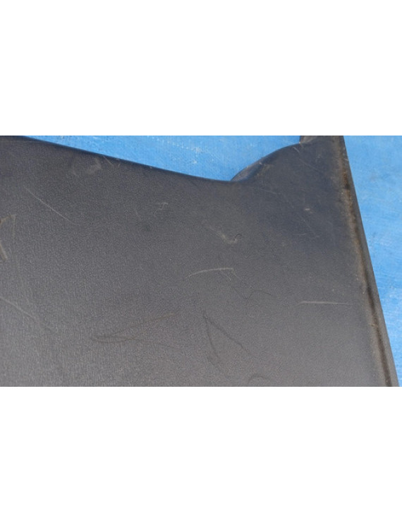 Moldura Lateral Coluna Esquerda Volvo Xc60 2009 - 2015