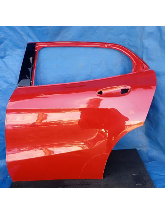 Porta Traseira Esq Mercedes Gla200 2014 2015 2016 2017 2018 Vermelho