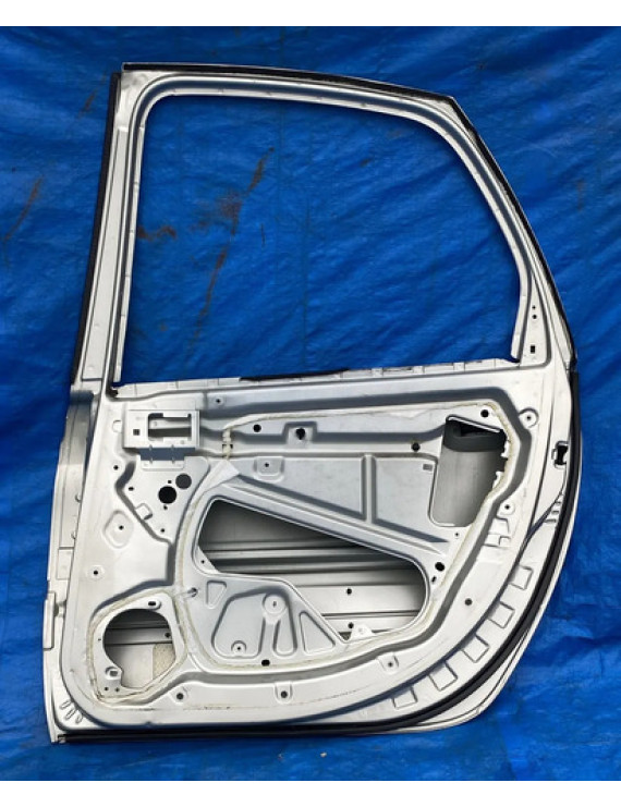 Porta Traseira Direita Xsara Picasso 2001 A 2012 Detalhe - Traseira - Direita - Prateado