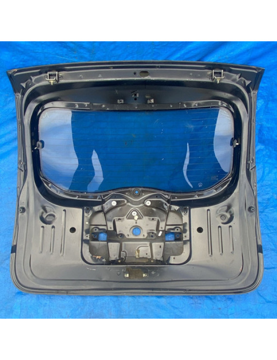 Tampa Traseira Duster 2015 A 2018 Detalhe