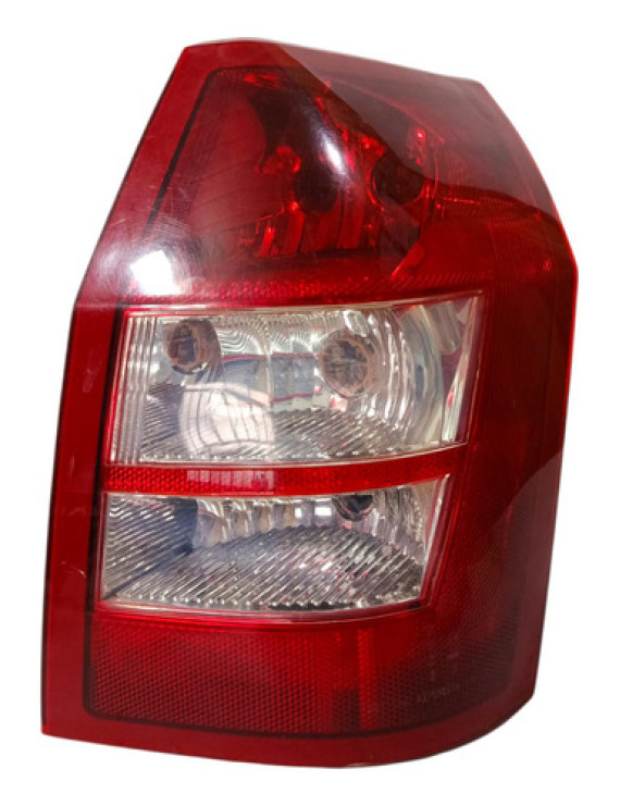Lanterna Direita Chrysler 300c 2005 2006 2007 Direito/passageiro Vermelho