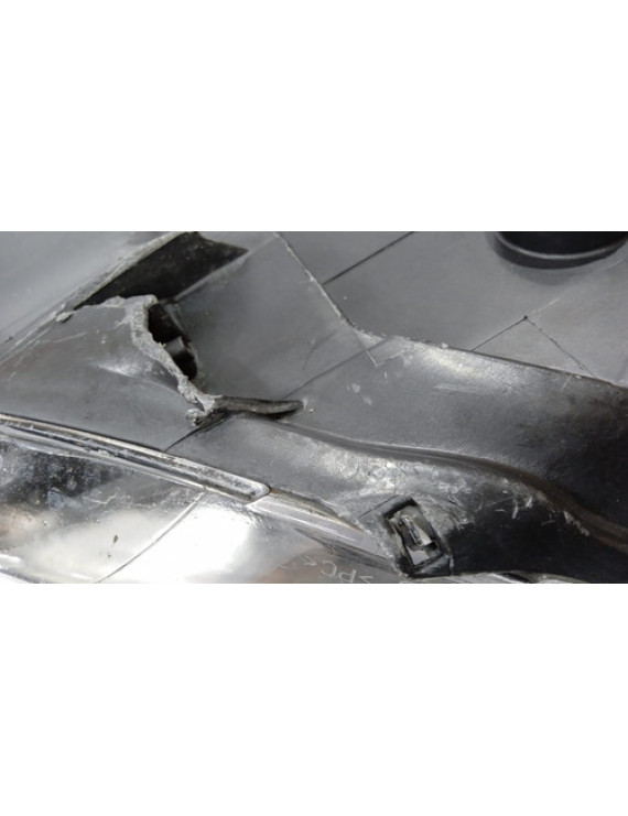 Farol Direito Passat Variant 2007 2008 2009 2010  / Avaria Direito/passageiro