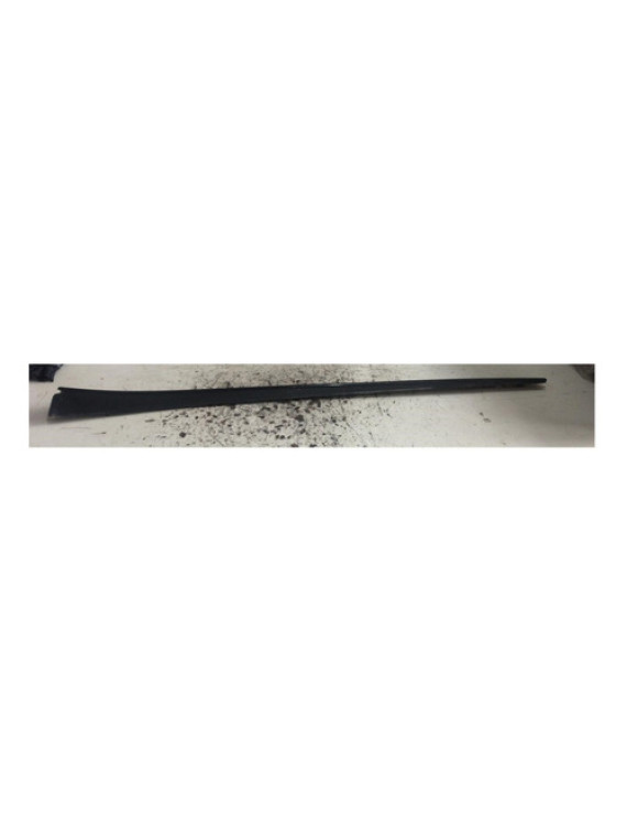 Moldura Externa Parabrisa Direito Azera 2012 - 2016 