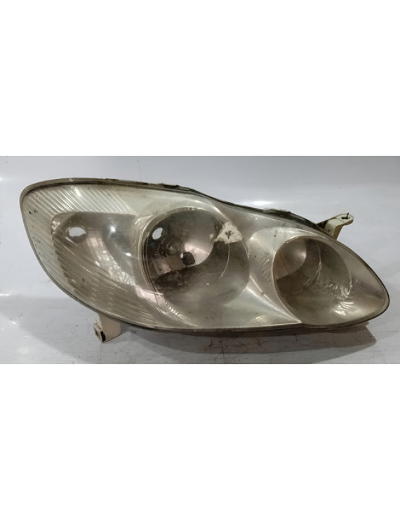 Farol Direito Corolla Fielder 2003 - 2008 / Detalhe   Direito