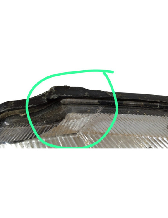 Farol Direito Corsa Montana 2008 - 2012 / Detalhe Direito/passageiro