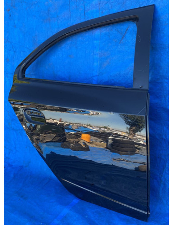Porta Traseira Direita Onix Prisma 2013 A 2019 Detalhe