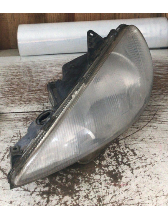 Farol Esquerdo Peugeot 206 1998 - 2003