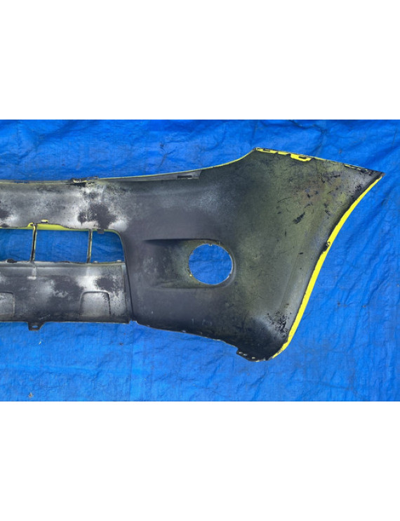 Parachoque Dianteiro Hilux 2005 A 2008 Detalhe