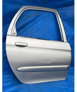 Porta Traseira Direita Xsara Picasso 2001 A 2012 Detalhe - Traseira - Direita - Prateado