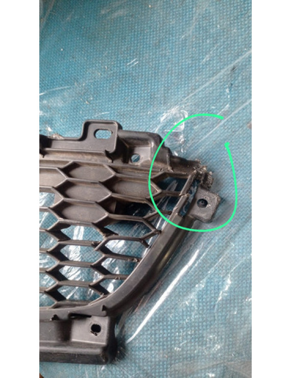 Grade Dianteira Outlander 2010 - 2012 Detalhes