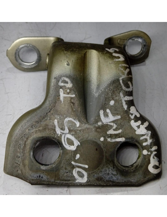 Dobradiça Inferior Porta Tras Dir Daihatsu Terius 2001 2005