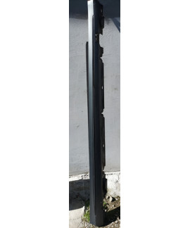 Spoiler Lado Direito Mercedes C300 2018 Preto