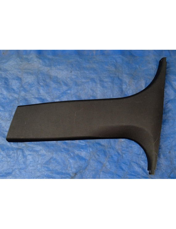 Moldura Coluna Esquerda Bmw 135 2015