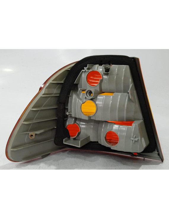 Lanterna Direita Bmw 320i 2002 2003 2004 2005 Detalhe