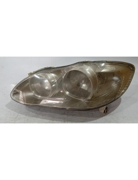 Farol Esquerdo Corolla Fielder 2003 - 2008 / Detalhe