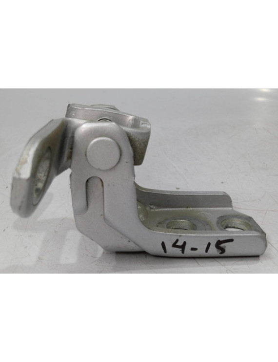 Dobradiça Porta Dianteira Esquerda Nissan Versa 2014 2015