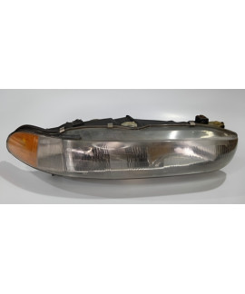 Farol Direito Mitsubishi Galant 1993 - 1996 Detalhe Direito/passageiro Farol Direito Mitsubishi Galant 1993 - 1996 Detalhe Direito/passageiro