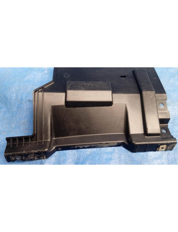 Suporte Parachoque Traseiro Esquerdo Freelander 2 2008  2014