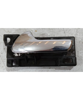 Maçaneta Interna Esquerda Grand Cherokee 2011 - 2015