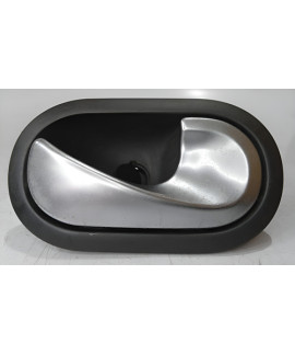 Maçaneta Interna Lado Direito Megane 2007 - 2013 Preto Dianteira