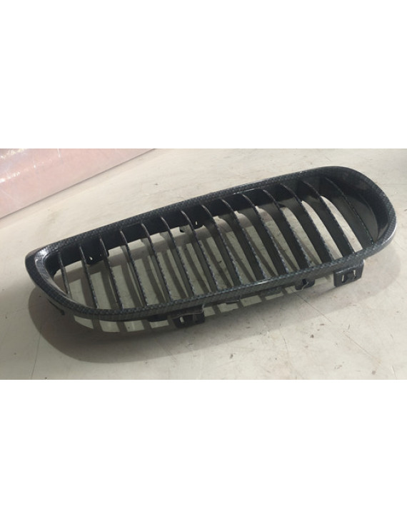Grade Do Parachoque Direito Bmw 550i 2005 - 2010 Preto Direito