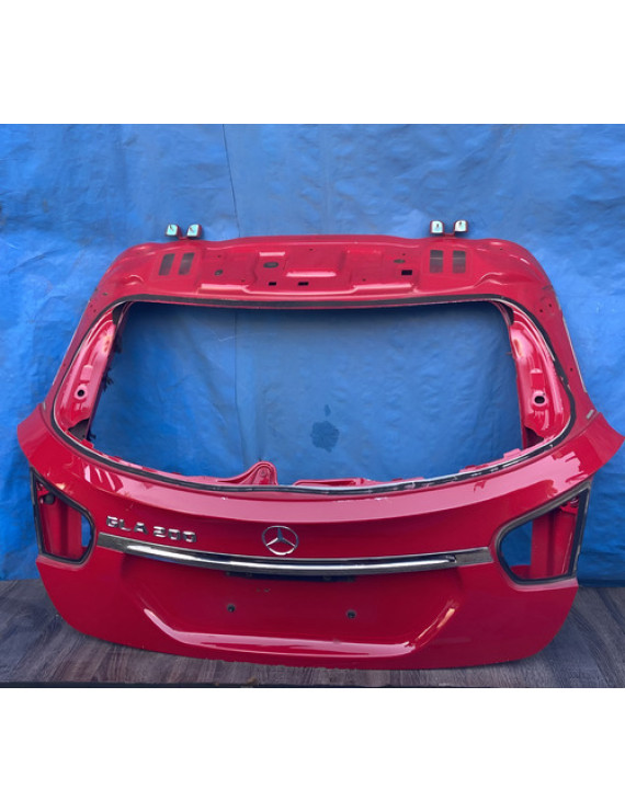 Tampa Traseira Mercedes Gla200 2015 2016 2017 2018 Vermelho