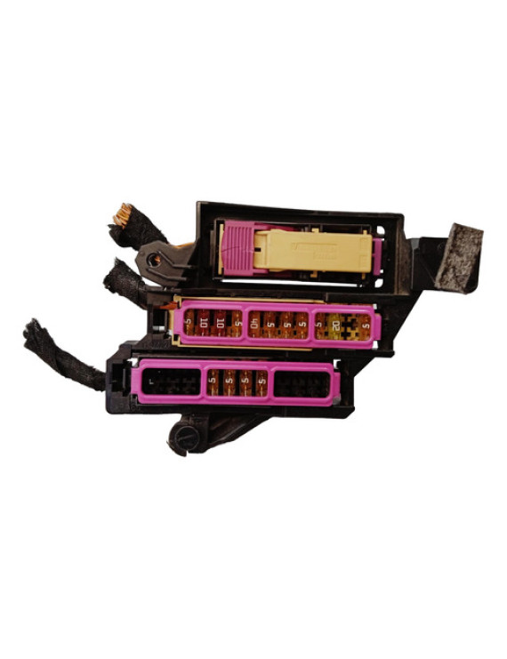 Caixa De Fusíveis Audi A4 2010 2011 / 8k0971846