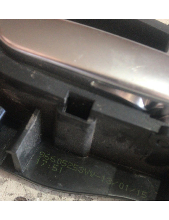 Maçaneta Interna Dianteira Direita Peugeot 2008 2017