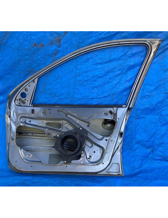 Porta Dianteira Direita Peugeot 206 2001 A 2012 Detalhes