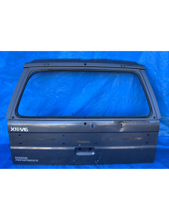 Tampa Traseira Nissan Pathfinder 1992 A 1995 / Detalhe Preto