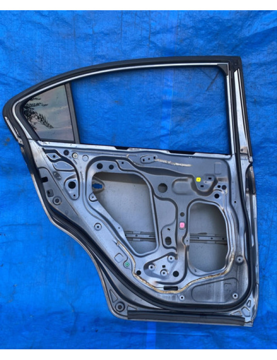 Porta Traseira Esquerda Civic G9 2012 A 2016 Detalhe Traseira Esquerda Cinza