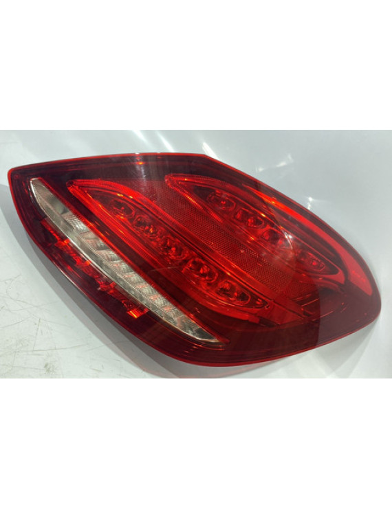 Lanterna Direita Mercedes C180 C200 2015 2016 2017 2018