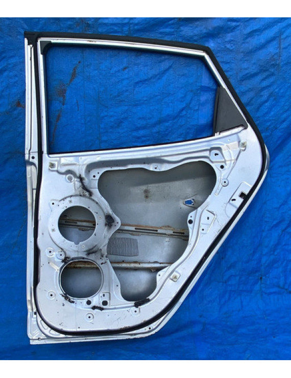 Porta Traseira Direita Ix35 2013 A 2017 / Detalhe