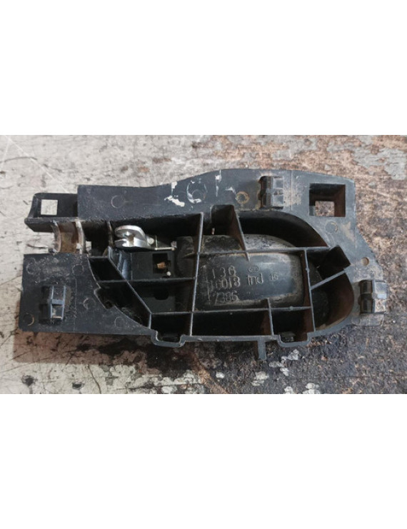 Maçaneta Interna Dianteira Esquerda Peugeot 407 2007