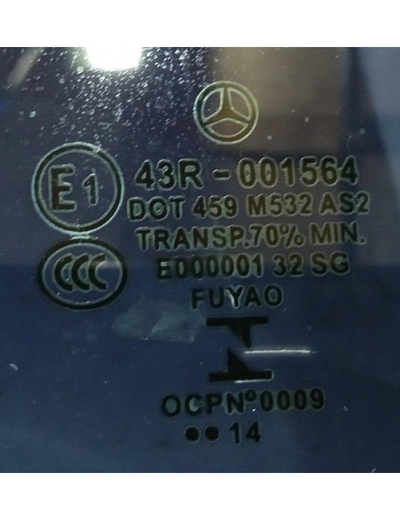 Vidro Vigia Traseiro Direito Mercedes Gla200 2016 - 2019