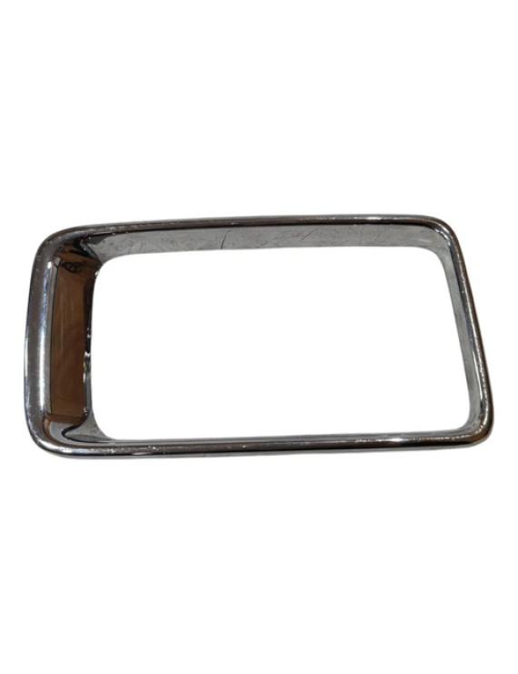Moldura Da Grade Dianteira Cherokee 2014 - 2018 Prateado Brilhante