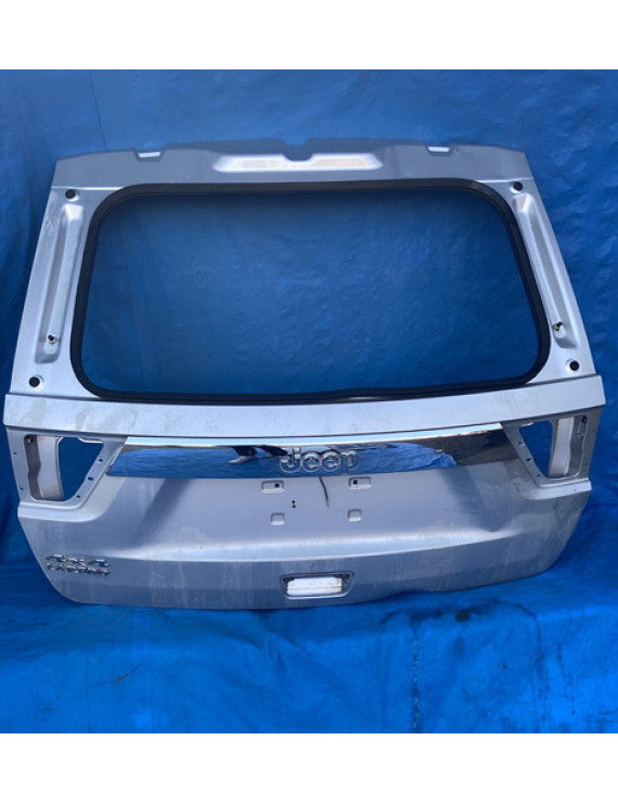 Tampa Traseira Cherokee Laredo 2012 Prateado