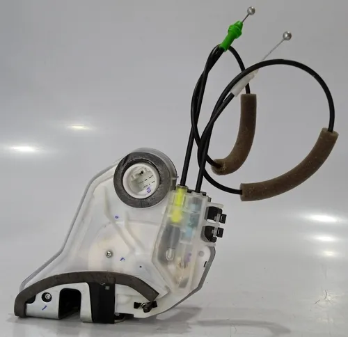 Fechadura Traseira Esquerda Toyota Yaris 2019 - 2023