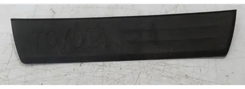 Soleira Porta Dianteira Esquerda Hilux 2016 - 2021 Preto