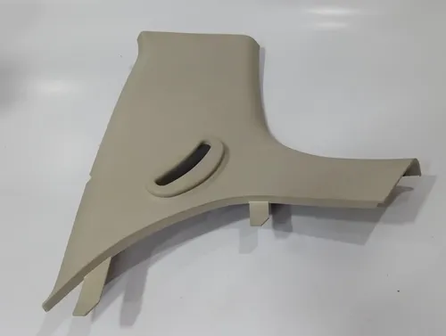 Acabamento Coluna Traseira Esquerda J3 Sedan 2010 - 2014