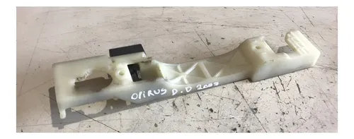 Suporte Maçaneta Dianteiro Direito Kia Opirus 2007 Branco Suporte Maçaneta Dianteiro Direito Kia Opirus 2007 Branco