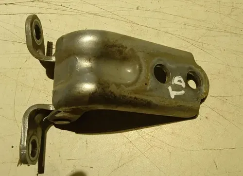 Dobradiça Inferior Traseira Direita Subaru Impreza 2010