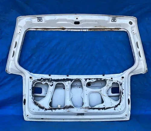Tampa Traseira Mitsubishi Expo Space Wagon 1993 A 1997 Branco
